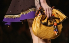 流行时尚LouisVuittonSpring2010LV手提包时尚流行质感个性漂亮图片