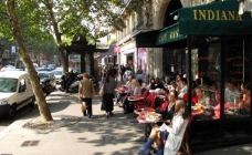名牌车巴黎街景图片