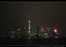 上江上海黄浦江畔陆家嘴夜景图片