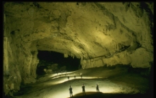 天然洞穴图片
